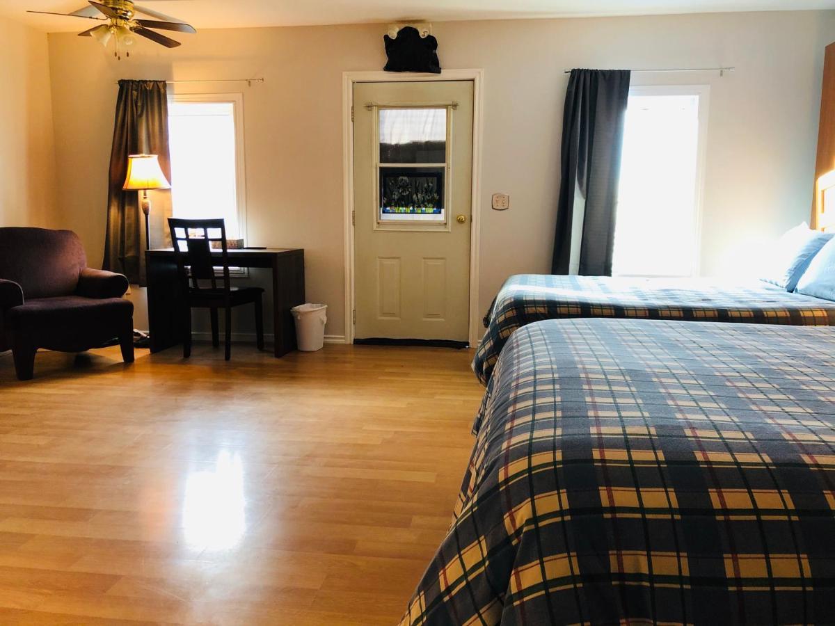 Downtown Whitehorse 2 Bedroom House 외부 사진