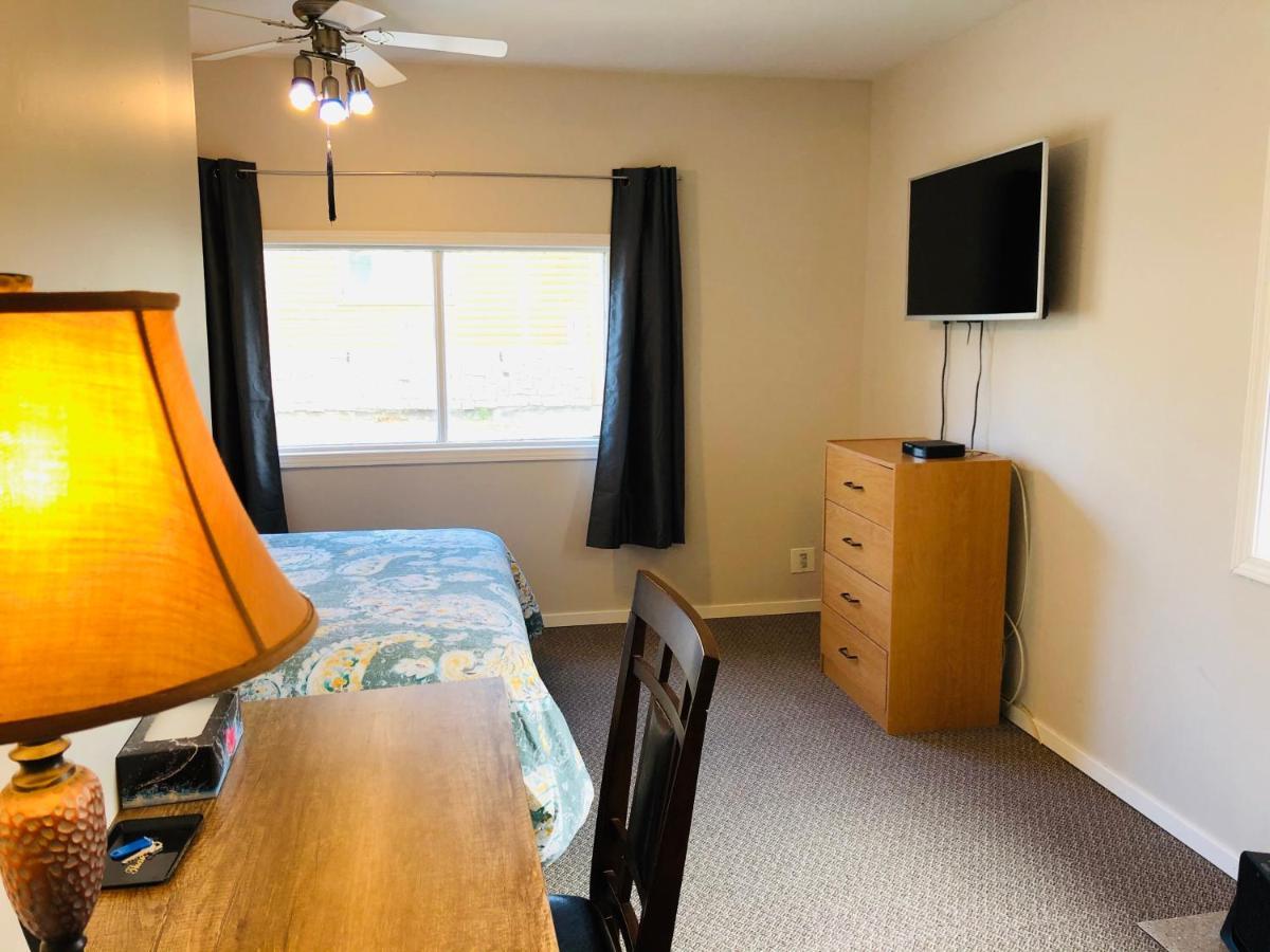 Downtown Whitehorse 2 Bedroom House 외부 사진